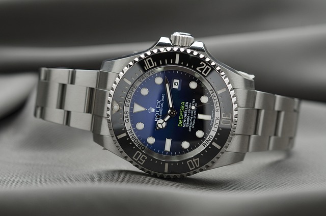 do rolex tick
